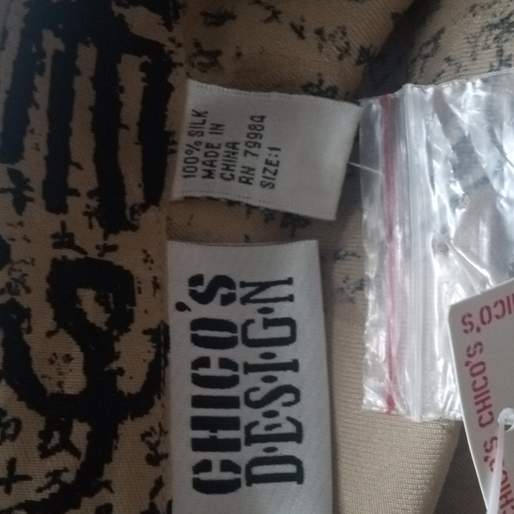 Chico' s Blouse 100% silk Chico size 1 - Picture 6 of 10